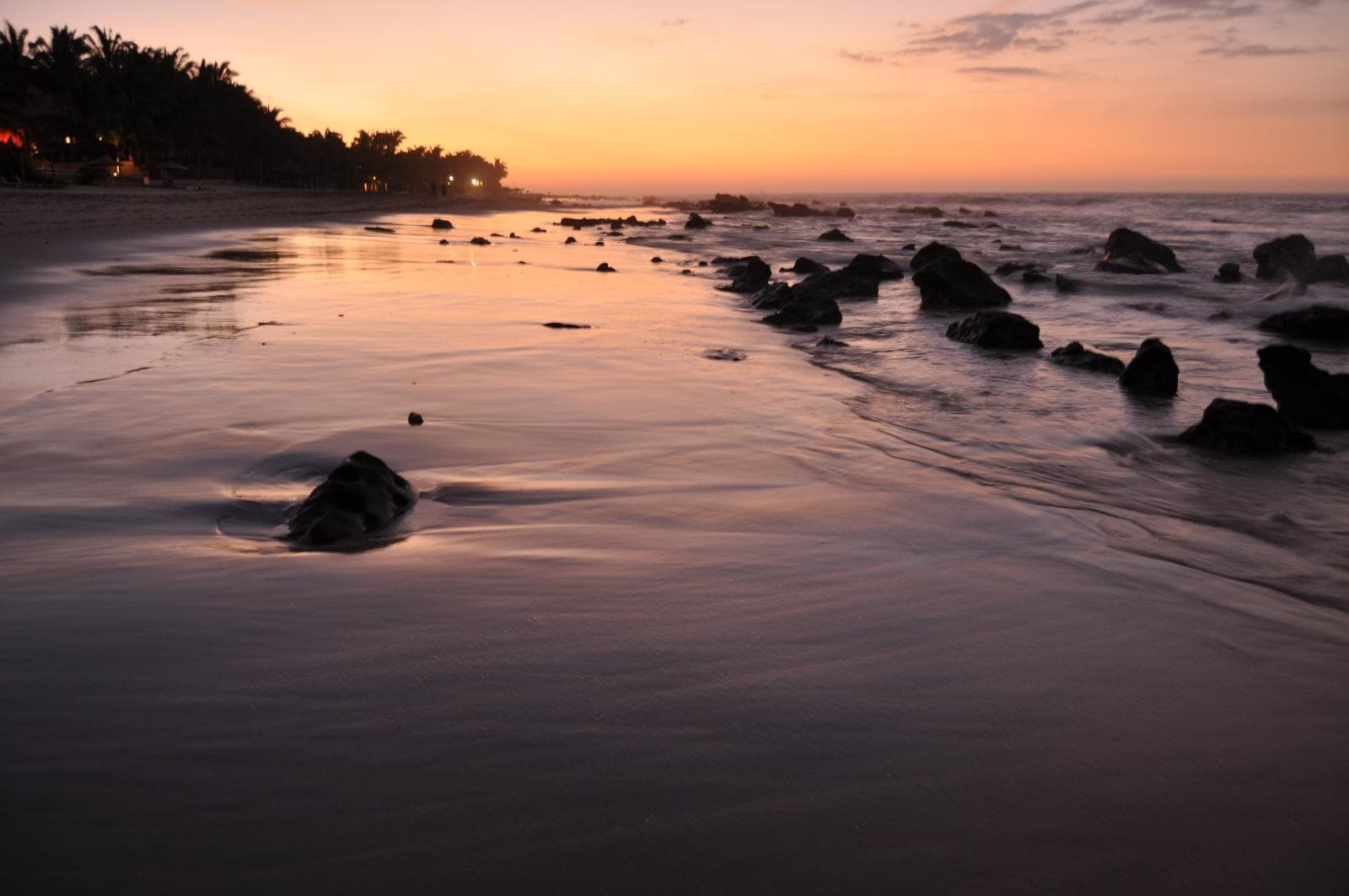 The beach town on the Pacific — Máncora, Peru