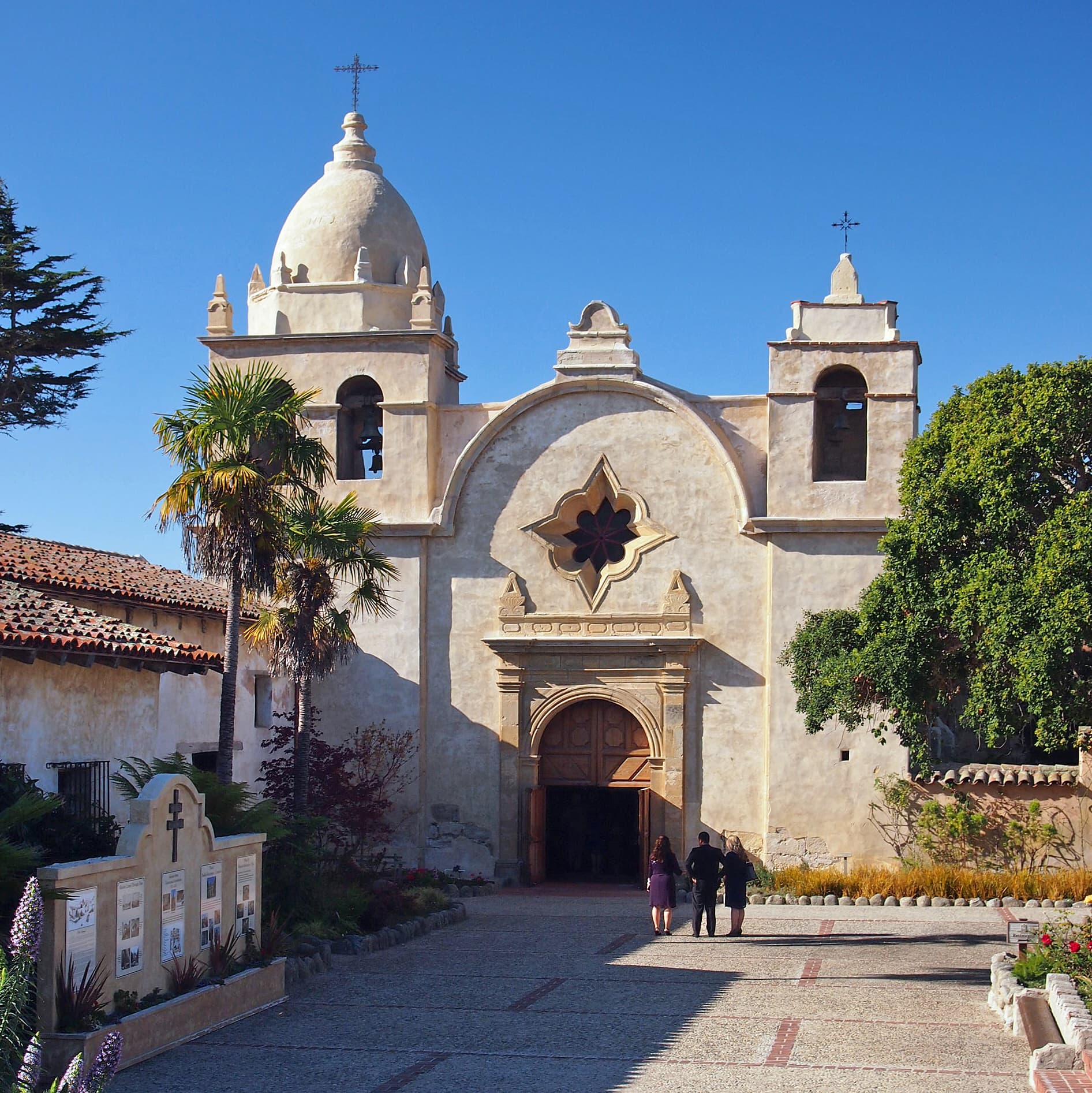 The Carmel Mission (San Carlos Borromeo de Carmelo) — Carmel-by-the-Sea, California