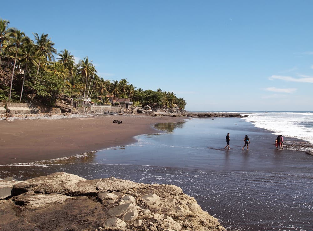 The beach at El Zonte — El Salvador