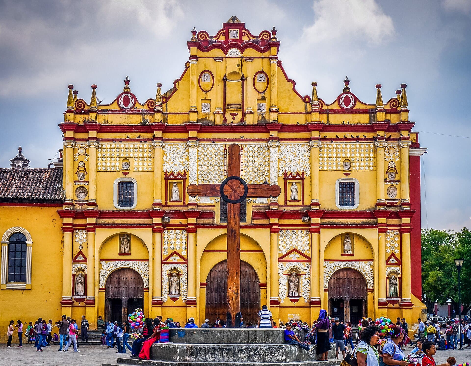 The cathedral on the central square — San Cristóbal de las Casas, Mexico