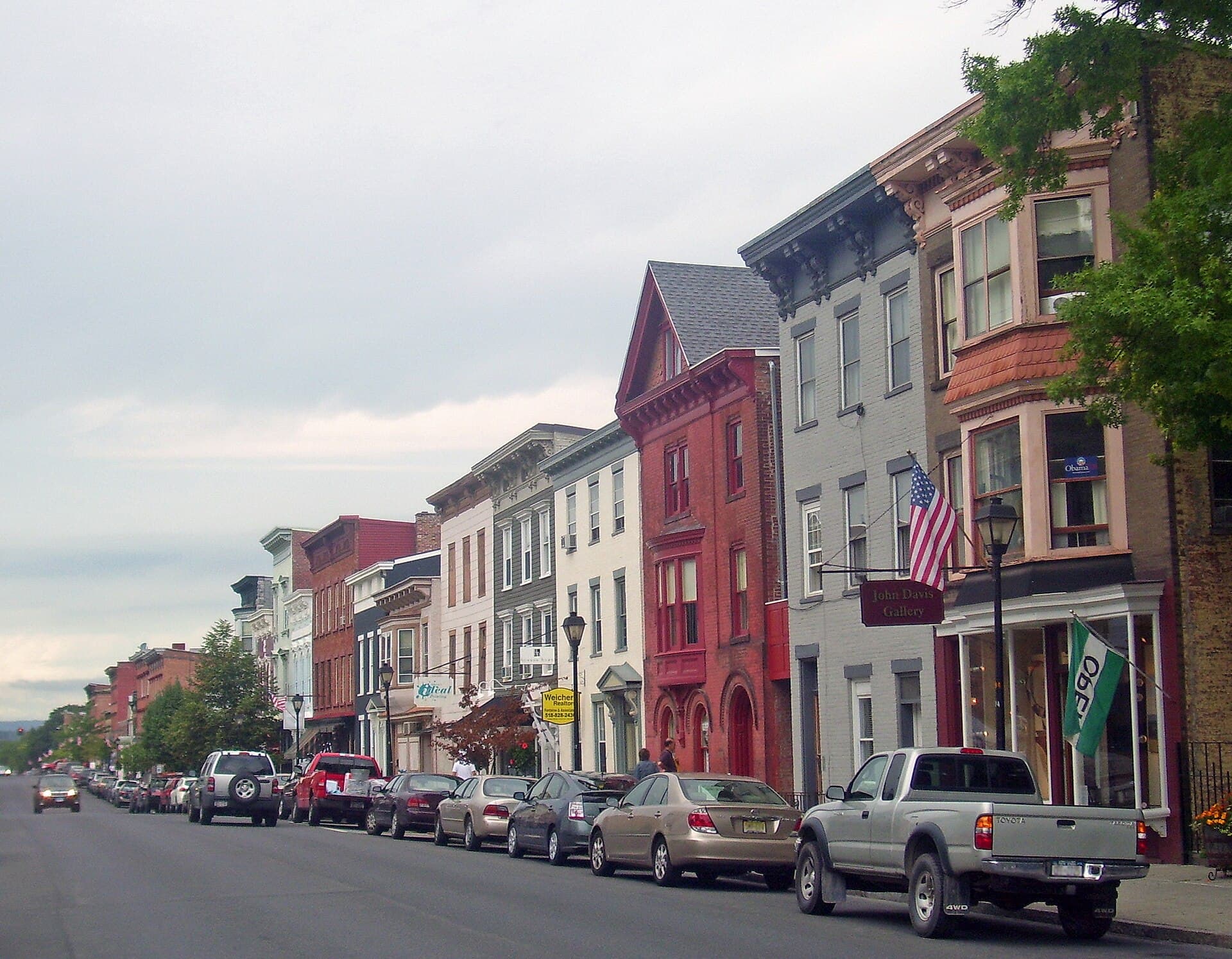 Historic Warren Street in the city of Hudson — New York
