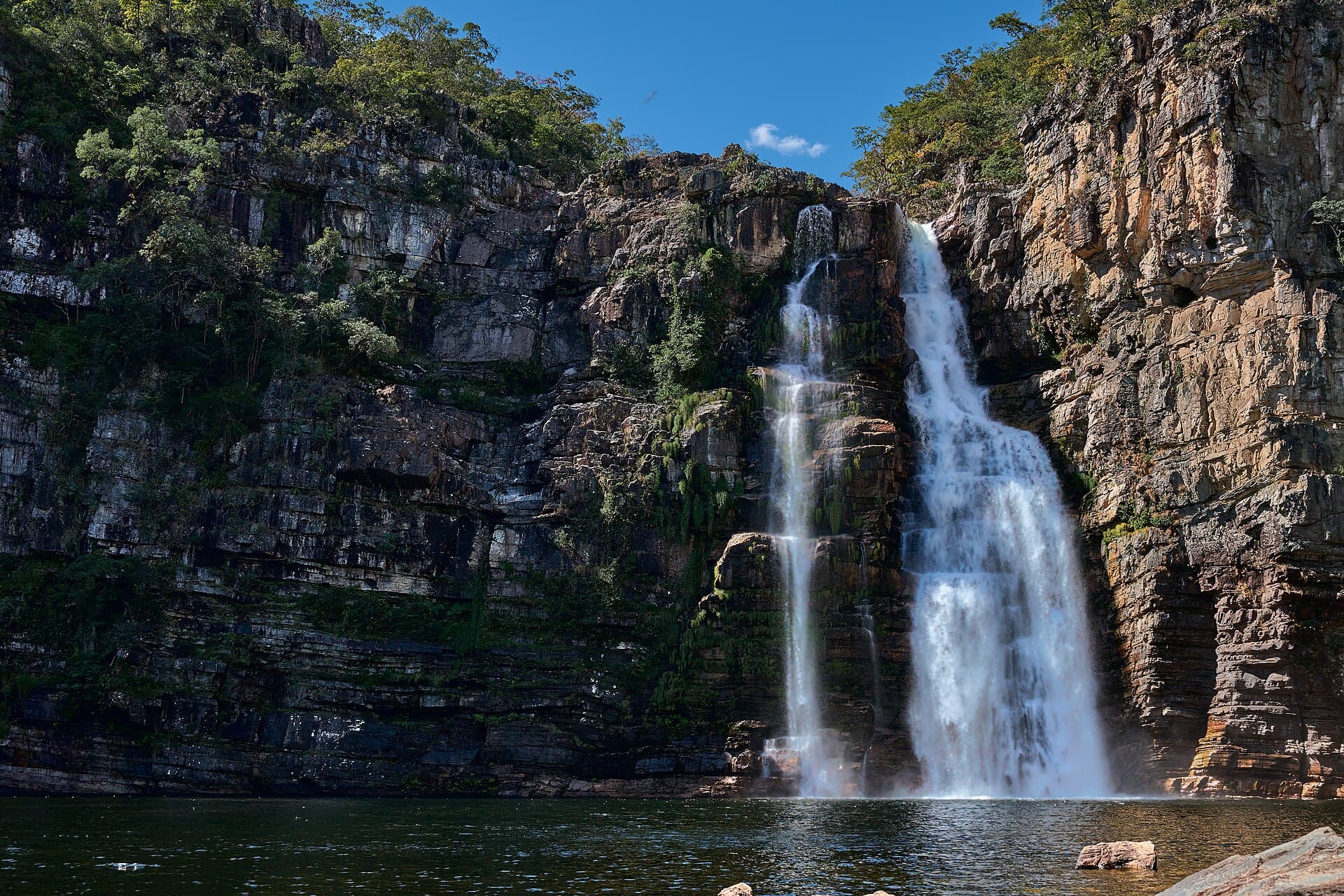 Waterfalls and cerrado in Chapada dos Veadeiros National Park — Brazil